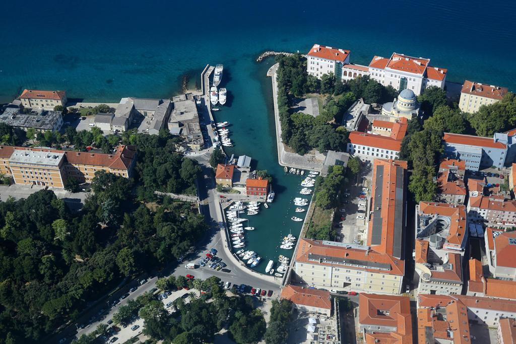 City Square Hotel Zadar Exterior photo